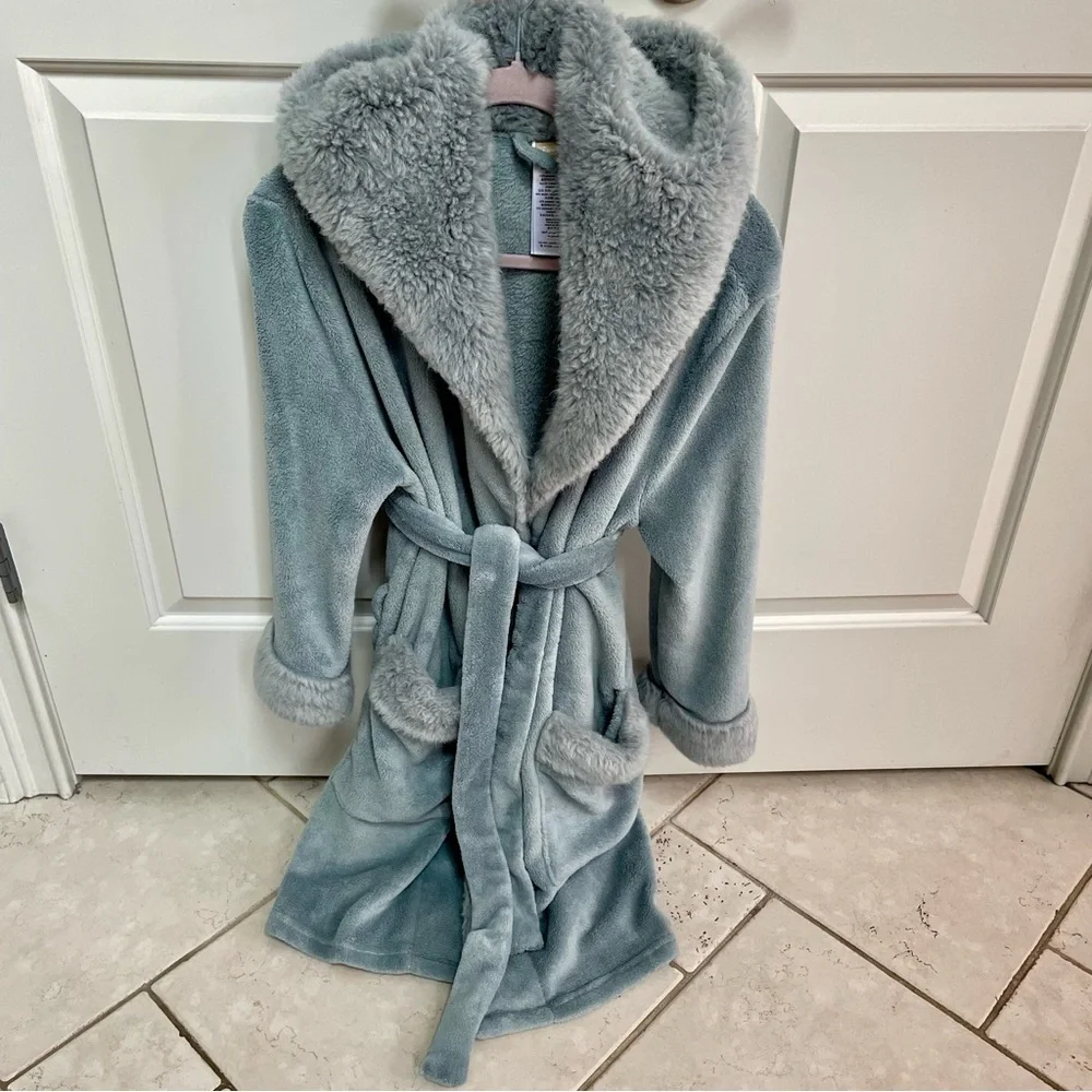 PB Teen Luxury Plush Robe Blue Faux Fur Shawl Collar One Size Belted Cozy Soft